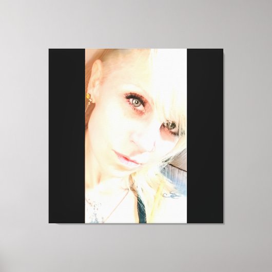 Gidget Leinwanddruck (Vorderseite)