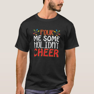 Gießen Sie mir einen Feiertagskäfer T-Shirt