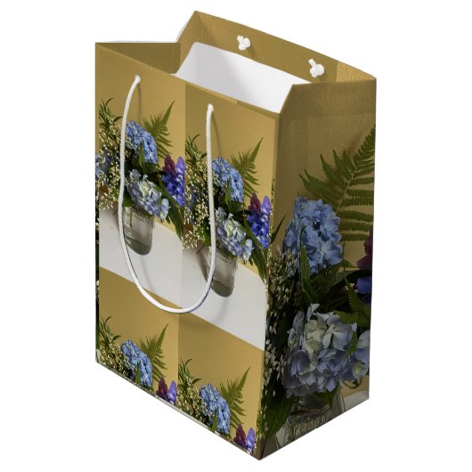 Gift Bag Mittlere Geschenktüte (Rückseite Schrägansicht)