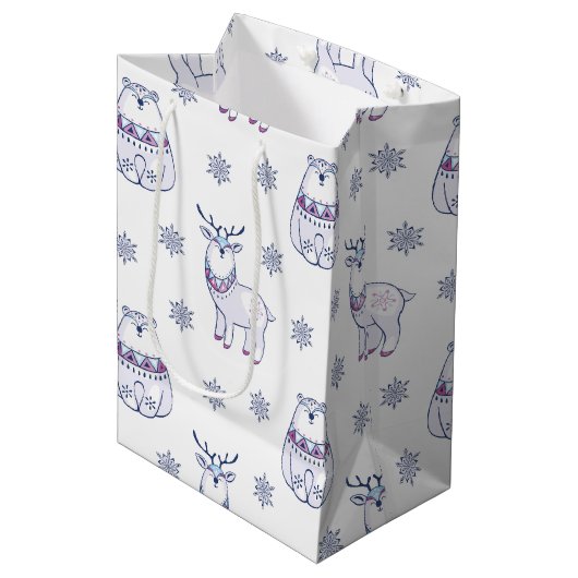 Gift Bag with Polar Bears and Reindeers Mittlere Geschenktüte (Vorderseite Schrägansicht)