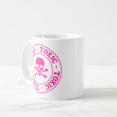 Giftig rosa Schädel und Kreuzknochen Kaffeetasse (Vorderseite Links)
