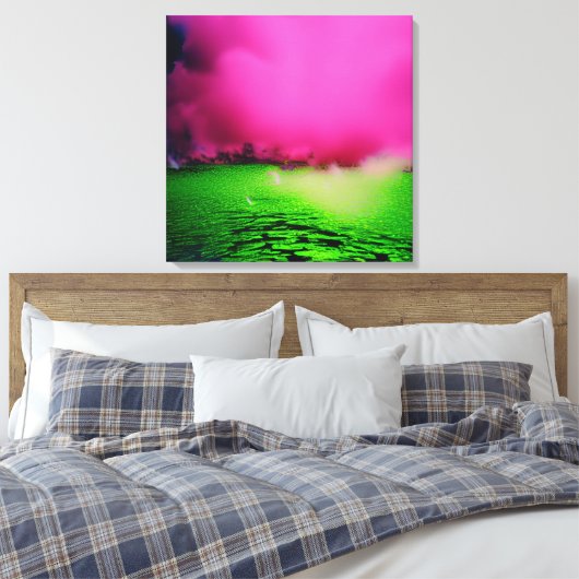 Giftige Grünlandschaft und lila Wolken Leinwanddruck (Insitu (Schlafzimmer))