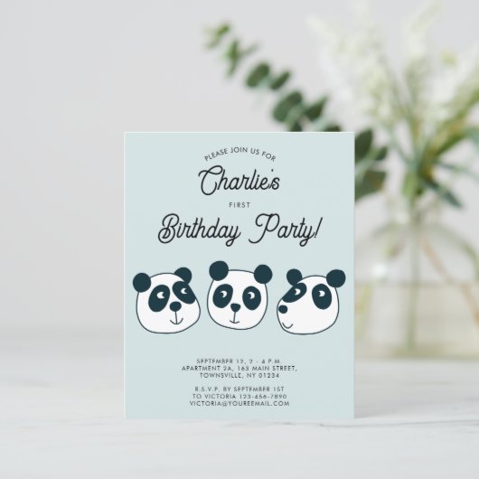 Gigant Panda Bear Erster Geburtstag Einladung (Stehend Vorderseite)