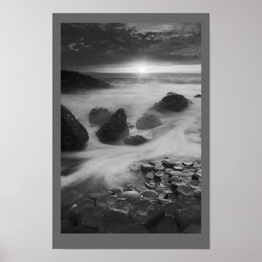 Giganten Causeway bei Sonnenuntergang Poster (Vorne)