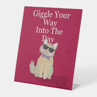 "Giggle" Katzenmotiv mit Spruch - rot  Sockelschild