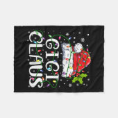 Gigi Claus Weihnachts-Weihnachtsmannmütze Matching Fleecedecke (Vorderseite (Horizontal))