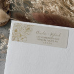 Gilded Floral | Creme & Gold Rücksendeadresse<br><div class="desc">Diese vergoldeten Blumen- und Goldcreme-Rücksendeadressen-Aufkleber sind ideal für eine Hochzeit. Das moderne boho-Design besticht durch eine skurrile Anordnung von Imitaten mit vergoldeten Blume,  Blätter und Botanicals auf cremefarbenem Hintergrund. Diese Labels können für Hochzeiten,  Brautpartys,  Sonderveranstaltungen oder jedes Mal verwendet werden,  wenn Sie ein persönliches Adressetikett benötigen.</div>