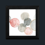 Gilded Spheres Erinnerungskiste<br><div class="desc">Gilded Spheres I von Grace Popp. Die Aquarellkreise sind grau und rosa, in verschiedenen Seiten.</div>