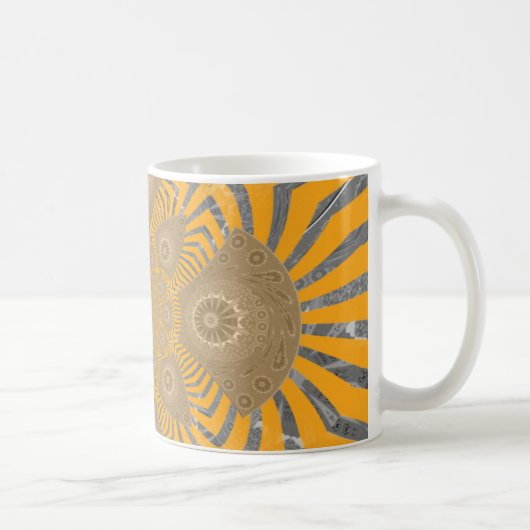 Gilded Zephyr: Eleganz in Golden Yellow & Chrome Kaffeetasse (Rechts)
