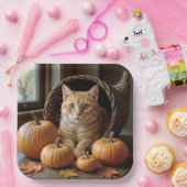 Ginger Cat In einem Erntedank Cornucopia Pappteller (Party)
