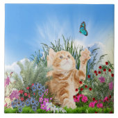 Ginger Kätzchen spielt mit Schmetterling Fliese (Vorderseite)