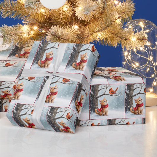 Ginger Kitty beobachtet einen Kardinal Geschenkpapier (Feiertage)