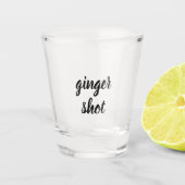 Ginger Shot Typografie Schnapsglas (Vorderseite)