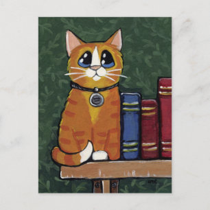 Ginger Tabby Cat in Bookshelf Postkarte