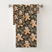 Gingerbread and Pinecone Christmas Pattern Badhandtuch Set (Insitu)