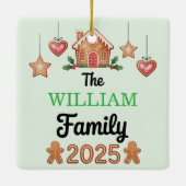 Gingerbread House Family Name 2025 Christmas Keramikornament (Rückseite)