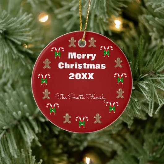 Gingerbread Man in Candycanes Personalisiert Keramik Ornament (Baum)