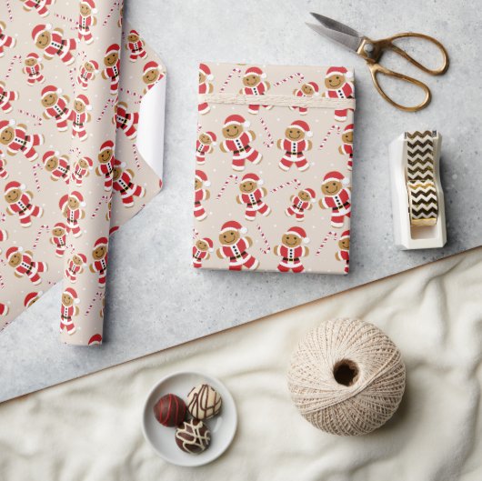 Gingerbread Santa Candy Cane Beige Wrapping Paper Geschenkpapier (Kunsthandwerk)