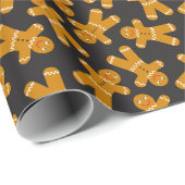 Gingerbrot-Cookie auf schwarz Geschenkpapier (Rolleneckpunkt)