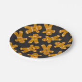 Gingerbrot Cookies auf schwarz Pappteller (Schrägansicht)