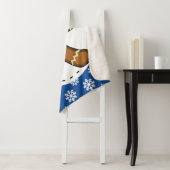 Gingerbrot Man on Blue White Snowflakes Pattern Sherpadecke (Beispiel)