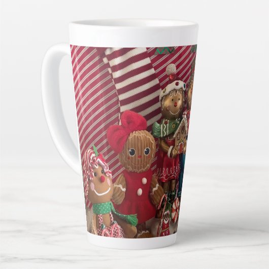Gingerbrotfamilie Latte Tasse (Linke Ecke)