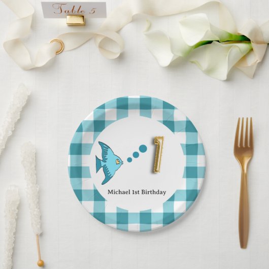 Gingham, Aquamarin Blue Fish & Balloon 1. Geburtst Pappteller (Hochzeit)
