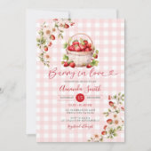 Gingham Berry in Liebe Erdbeeren Brautparty Einladung (Vorderseite)