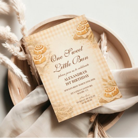 Gingham Cinnamon Roll Little Bun 1st Birthday Einladung
