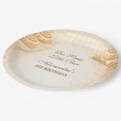 Gingham Cinnamon Roll Little Bun 1st Birthday Pappteller (Schrägansicht)