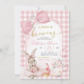 Gingham Coquette Pink Floral Bunny Baby Shower Einladung (Vorderseite)