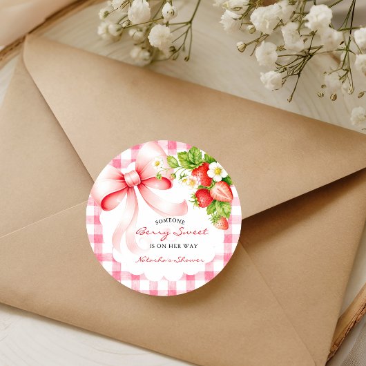 Gingham-Erdbeere Rosa Baby Shower Runder Aufkleber