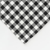 Gingham-Karo in Schwarz und Weiß Fleecedecke (Ecke)