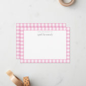 Gingham Karo personalisierte hellrosa Flat  Mitteilungskarte (Vorderseite/Rückseite Beispiel)