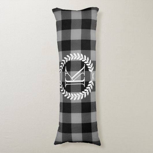 Gingham Pattern Monogram Seitenschläferkissen (Vorderseite Vertikal)