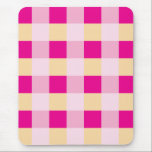 Gingham Pattern Mousepad<br><div class="desc">Cooles Gingham- oder Checkerboard-Muster mit trendgelben und hellen rosa Farben.</div>