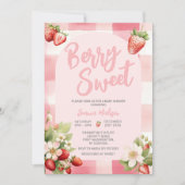 Gingham Strawberry Berry Sweet Baby Shower Einladung (Vorderseite)