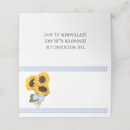 Gingham und Sonnenblumen Hochzeitsgefaltete Platzk Platzkarte (Außenseite Aufgefaltet)
