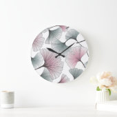 Gingko Biloba von Hand gezeichnet. Große Wanduhr (Zuhause)