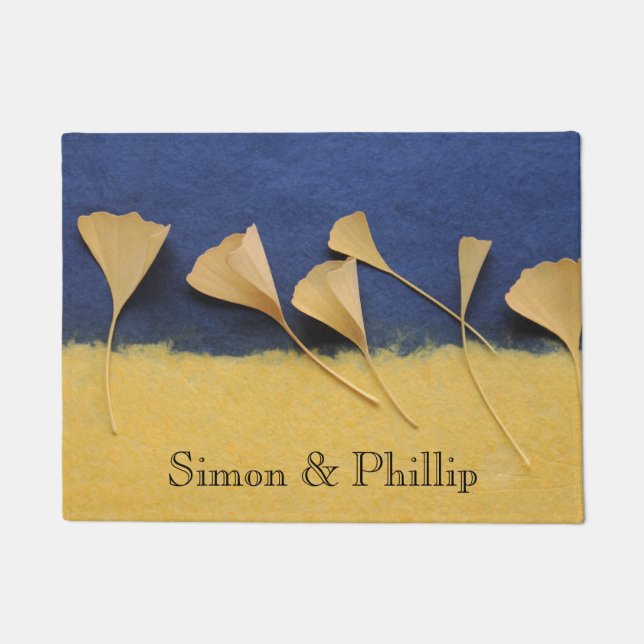 Ginkgo-Blätter auf Büttenpapier Fußmatte (Vorderseite)