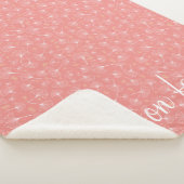 Ginkgo-Blätter, Monogramm aus Weiß und Korallen Sherpadecke (3/4)