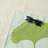 Ginkgo Leaves Customizable Background Colors  Strandtuch (Beispiel)