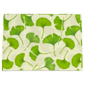 Ginkgo-Muster auf weiß Große Geschenktüte (Vorderseite)