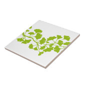 Ginkgobaum-Silhouette mit grünem Blätter Fliese (Seite)