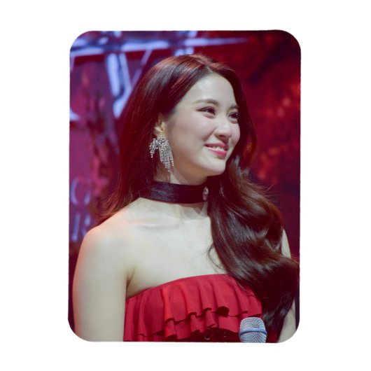 Ginny Natnicha Pratipnatsiri Magnet (Vertikal)