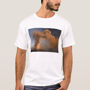 Gipfelkrater des Mt. Etna, Sizilien, Italien T-Shirt
