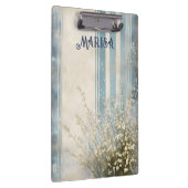 Gipskraut auf verblassten blauen Streifen Klemmbrett (Rechts)