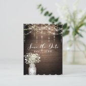 Gipskraut Mason Jar Lights Wood Save the Date Ankündigungspostkarte (Stehend Vorderseite)