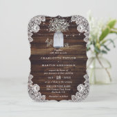 Gipskraut Mason Jar Wood Floral Lace Wedding Einladung (Stehend Vorderseite)