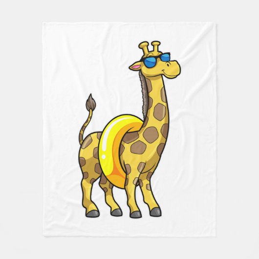 Giraffe am Strand mit Swim Ring & Sonnenbrille Fleecedecke (Vorderseite)
